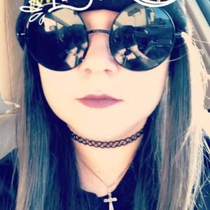 Meet your Posher, Corinne